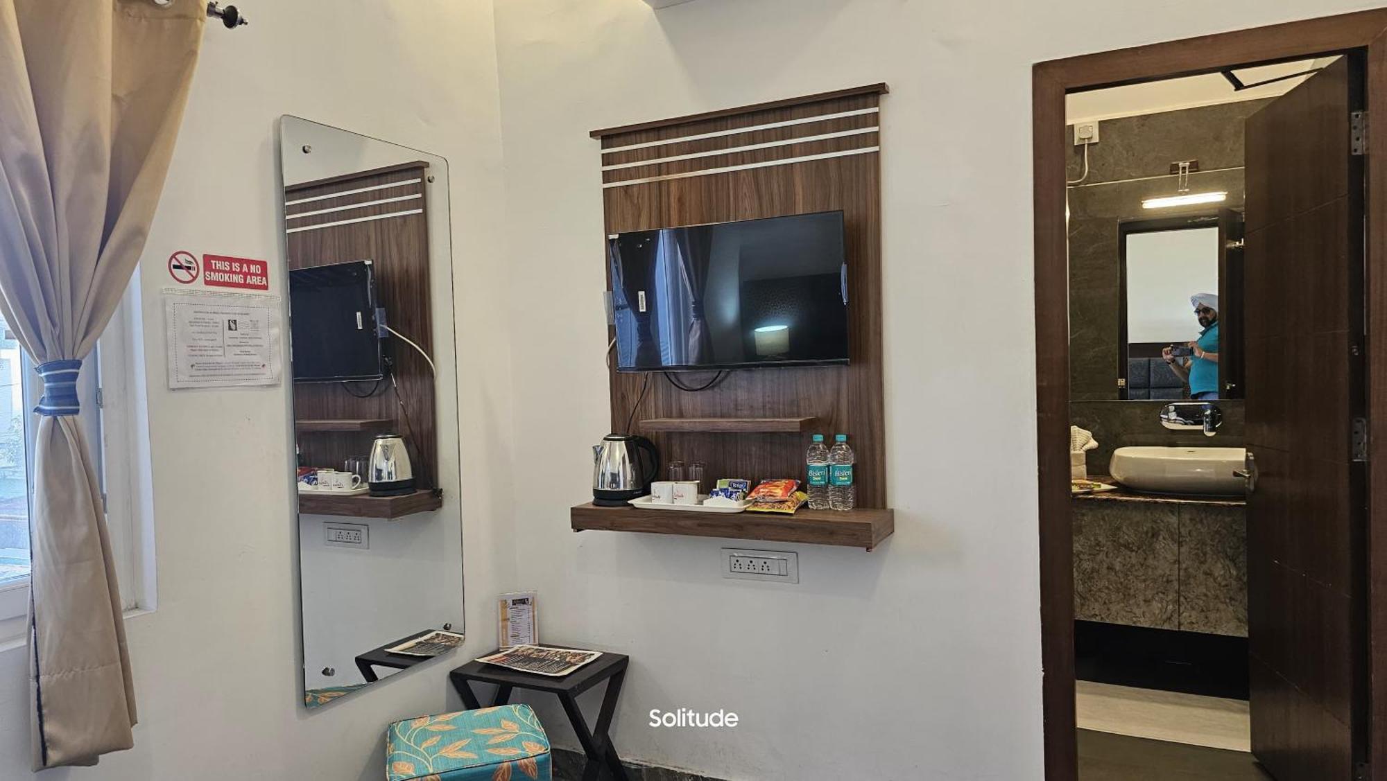 Solitude, The Boutique Hotel Haldwani Luaran gambar