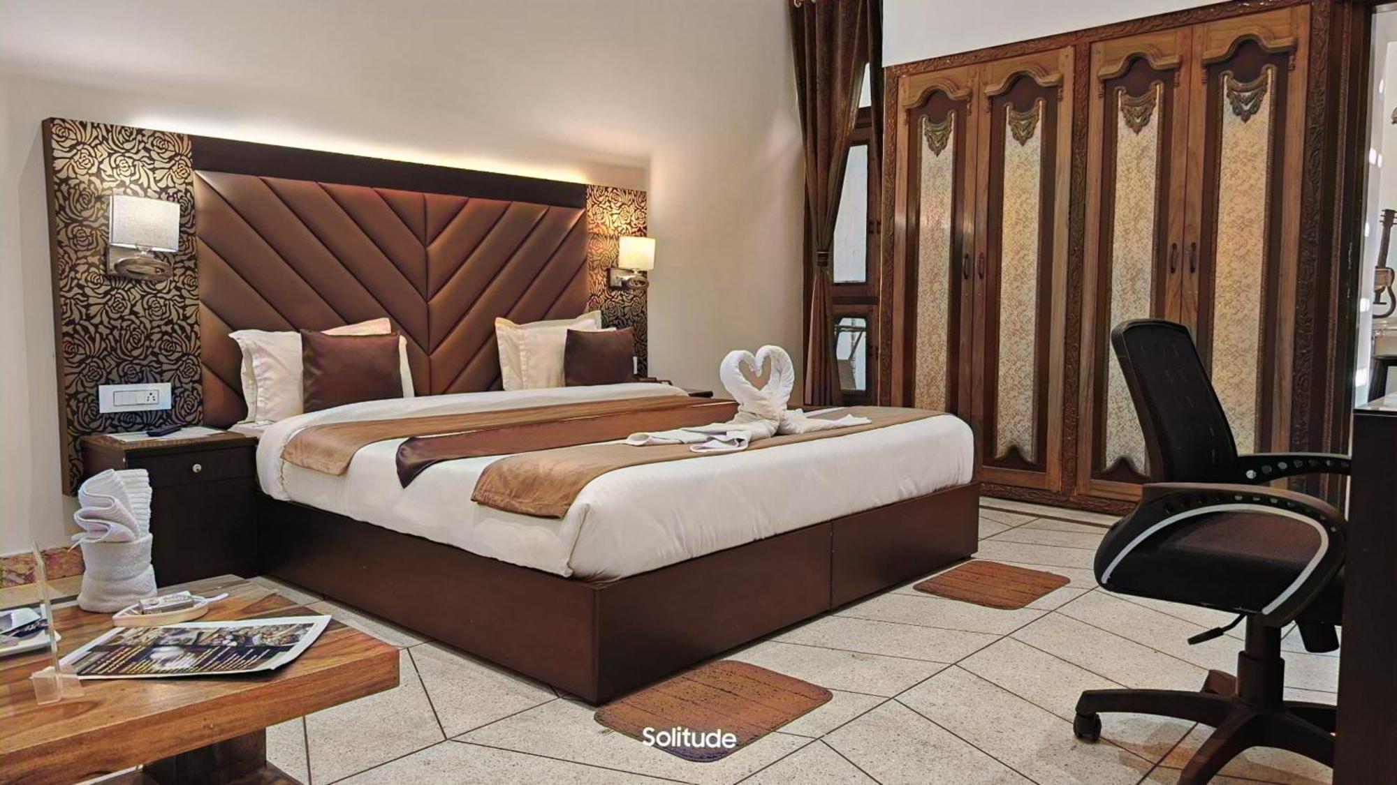 Solitude, The Boutique Hotel Haldwani Luaran gambar